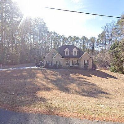 205 Haldane Dr, Southern Pines, NC 28387