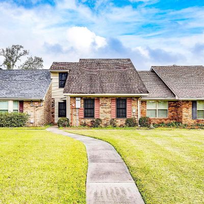 205 S French Quarter Dr, Houma, LA 70364