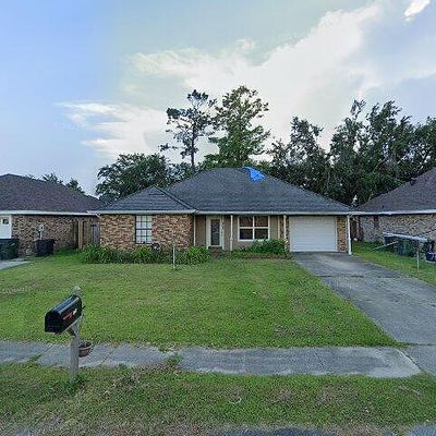 208 Angelle Dr, Houma, LA 70360