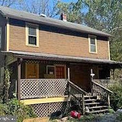 2083 Sir Johns Run Rd, Berkeley Springs, WV 25411