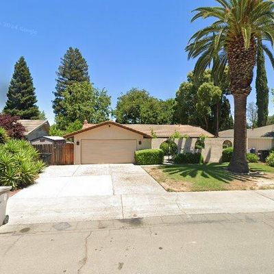 209 Riverbrook Way, Sacramento, CA 95831