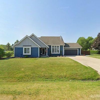 2115 W Heaven View Ln, Oak Creek, WI 53154