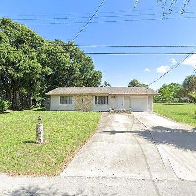 226 Garden Ave, Fort Pierce, FL 34982