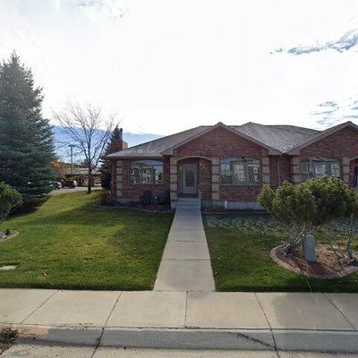 2332 Pioneer Ave, Cody, WY 82414