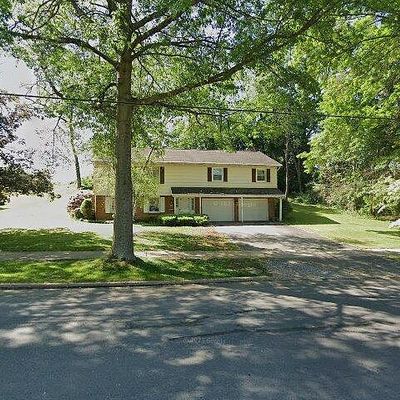 2410 Edercrest Rd, Williamsport, PA 17701