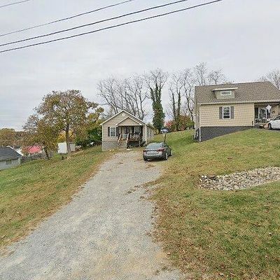 221 Cowan St, Radford, VA 24141