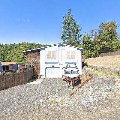 2741 Coyote Ln, Willits, CA 95490