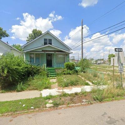 2753 Burnside St, Hamtramck, MI 48212