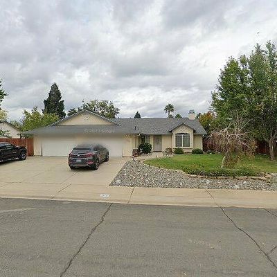 2898 Galaxy Way, Redding, CA 96002