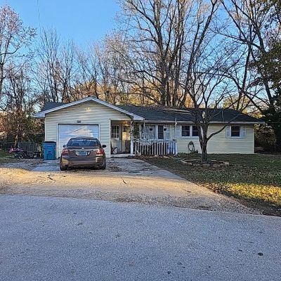 2931 E Southeast Cir, Springfield, MO 65802