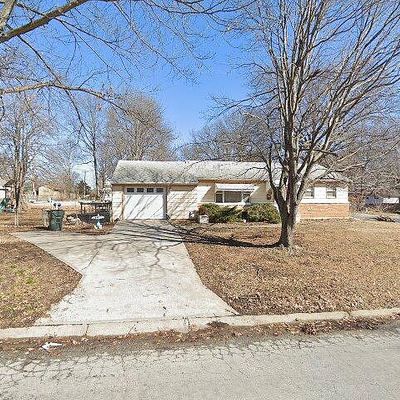 300 Sw 4 Th St, Lees Summit, MO 64063