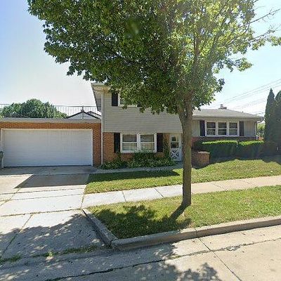 2501 W Barnard Ave, Milwaukee, WI 53221