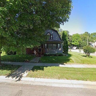 251 N Main St, Lake Crystal, MN 56055