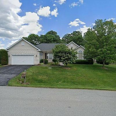 27 Farragut Dr, Keedysville, MD 21756