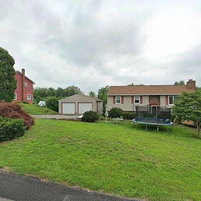 32 Hillcrest Ln, Williamsport, PA 17701