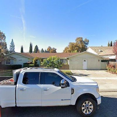 3207 Kaiser Way, Carmichael, CA 95608