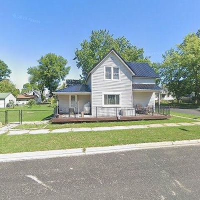 324 Oak St, Luxemburg, WI 54217