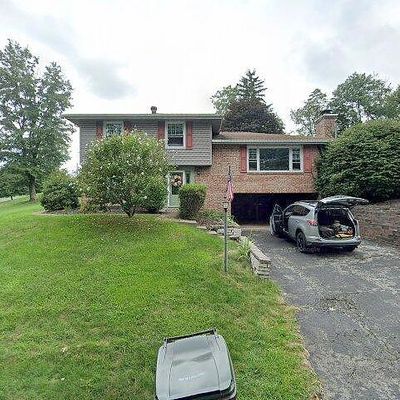 3352 Evergreen Dr, Murrysville, PA 15668