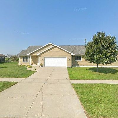 305 S 6th St, Evansville, WI 53536