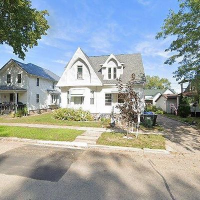 311 E Cook St, New London, WI 54961