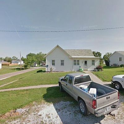 312 W York St, Camp Point, IL 62320