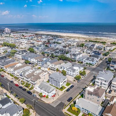 411 19th St, Ocean City, NJ 08226