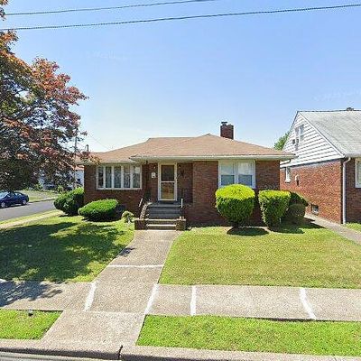 36 Garretson Ave, Totowa, NJ 07512