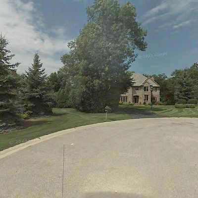 3635 Chesterwood Ct, Brookfield, WI 53005