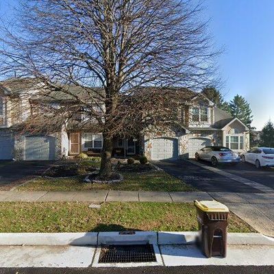 44 Redwood Ln, Newtown, PA 18940