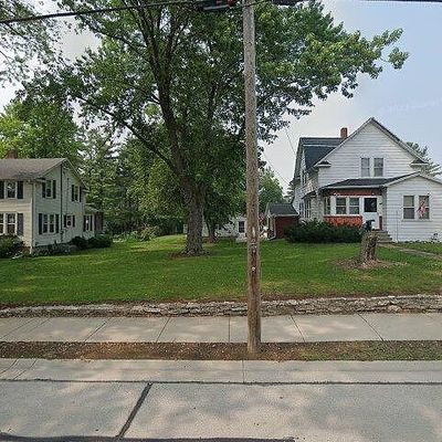 458 Grand Ave, Denmark, WI 54208