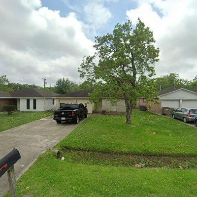 4614 36 Th St, Dickinson, TX 77539