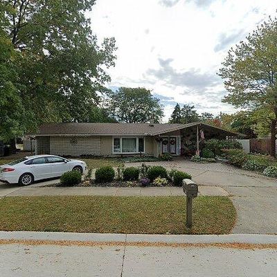 4710 Chadbourne Dr, Sterling Heights, MI 48310