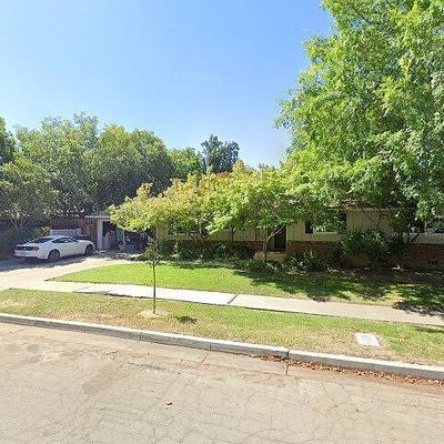 519 W Sierra Madre Ave, Fresno, CA 93705