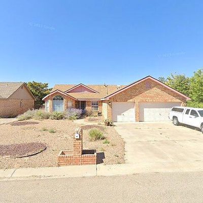 53 Juniper Ave, Los Lunas, NM 87031