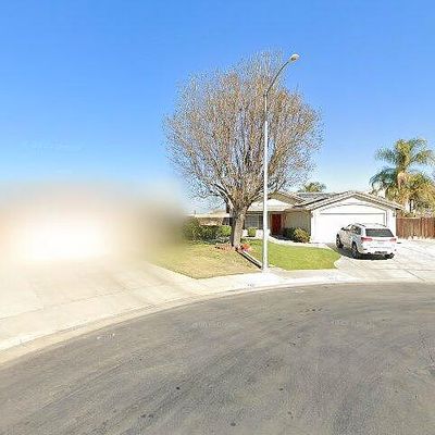 5300 Pine Grove Ct, Bakersfield, CA 93313