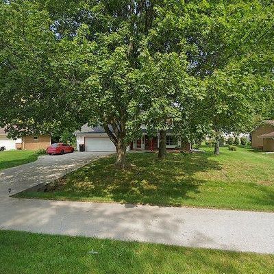 5370 W Fairy Chasm Rd, Milwaukee, WI 53223