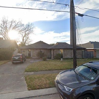 4924 Academy Dr, Metairie, LA 70003