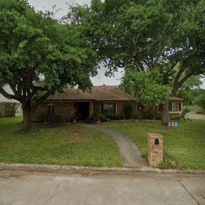 5000 Magnolia Ln, Bay City, TX 77414