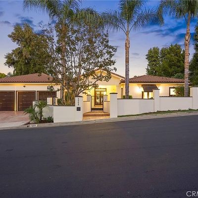 5068 Calvin Ave, Tarzana, CA 91356