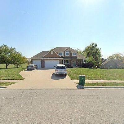 615 Horizon Pkwy, Raymore, MO 64083