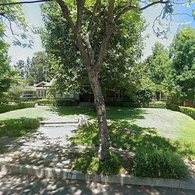 615 W Montecito Ave, Sierra Madre, CA 91024