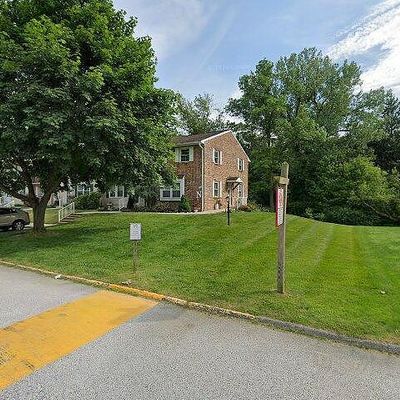 62 Fox Run Dr, York, PA 17403