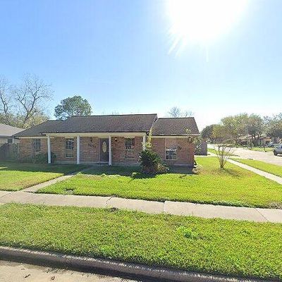 5802 Melinda Ln, Pasadena, TX 77505