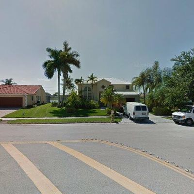 5881 Hawkes Bluff Ave, Davie, FL 33331