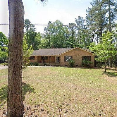 595 S Ridge St, Southern Pines, NC 28387