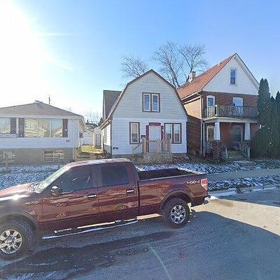 727 Montana Ave, South Milwaukee, WI 53172