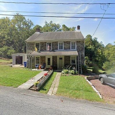 74 E Mountain Ave, Robesonia, PA 19551