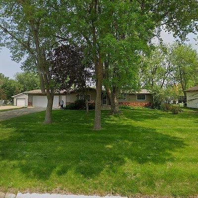 743 Summit Dr, Fairmont, MN 56031