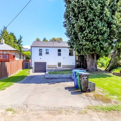 7949 15 Th Ave Sw, Seattle, WA 98106