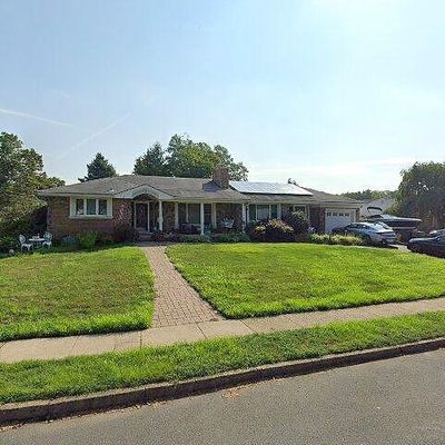 7 Village Dr W, Trenton, NJ 08620